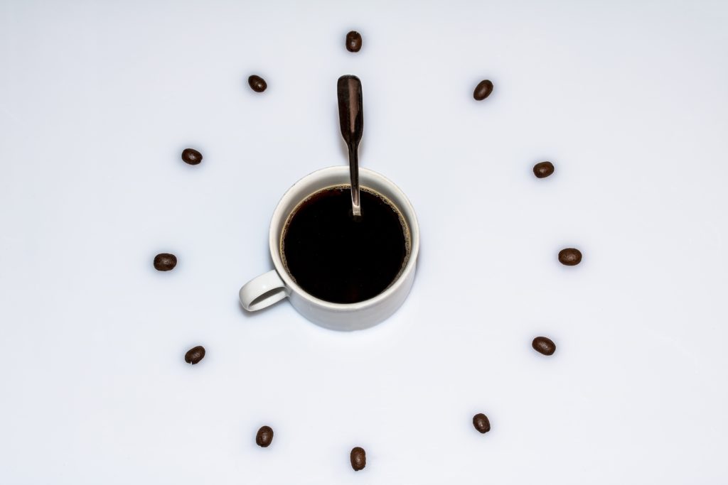coffee clock with spoon and beans