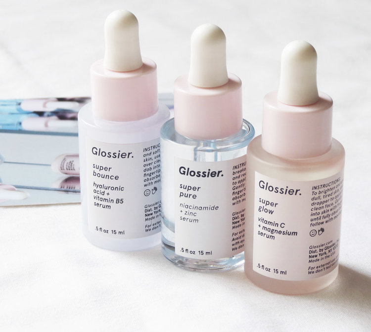 Glossier é a marca mais hypada do momento! Segundo a própria marca, ela é  inspirada na vida real. Seus produtos são totalmente intuit